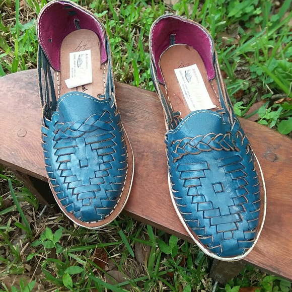 Mexican Leather Huaraches - Picture 2 of 4